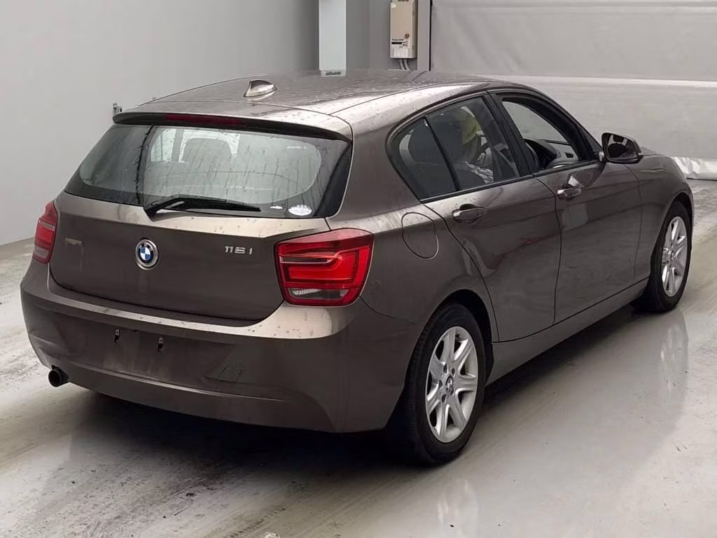 BMW 1-SERIES