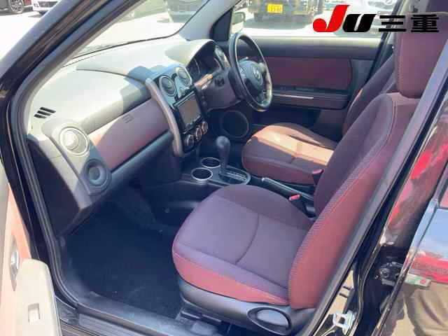 MAZDA VERISA