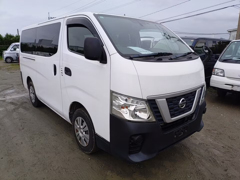 NISSAN NV350 CARAVAN
