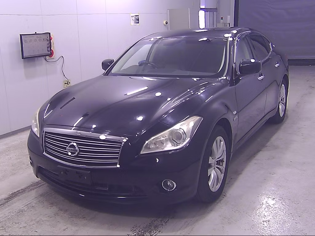 NISSAN FUGA