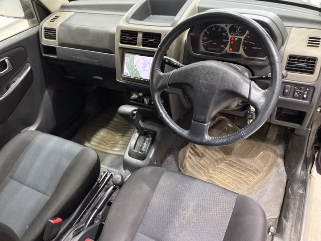 MITSUBISHI PAJERO MINI