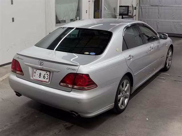 TOYOTA CROWN