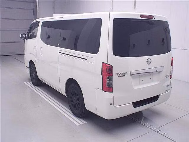 NISSAN NV350 CARAVAN