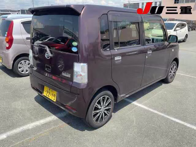 DAIHATSU MOVE CONTE
