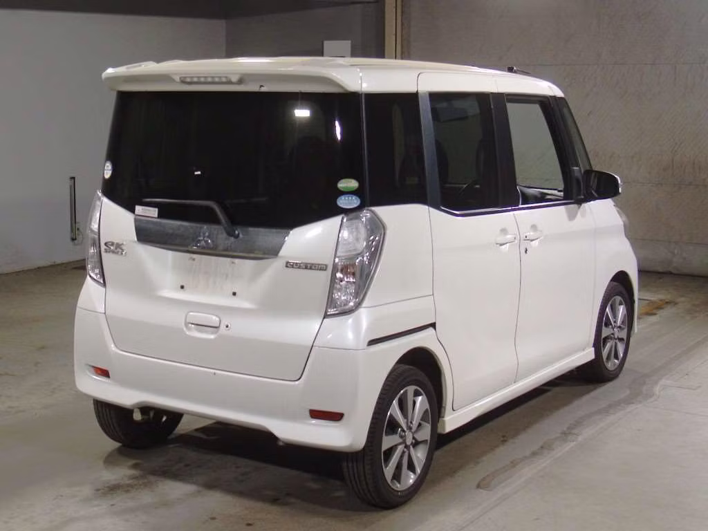 MITSUBISHI EK SPACE