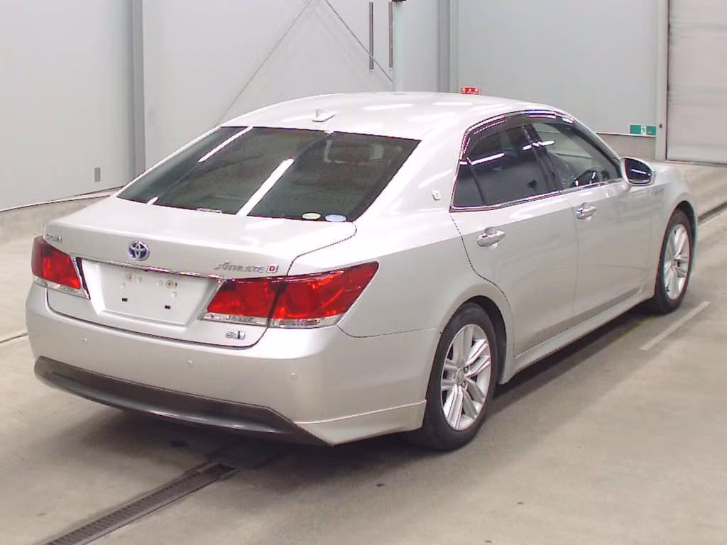 TOYOTA CROWN