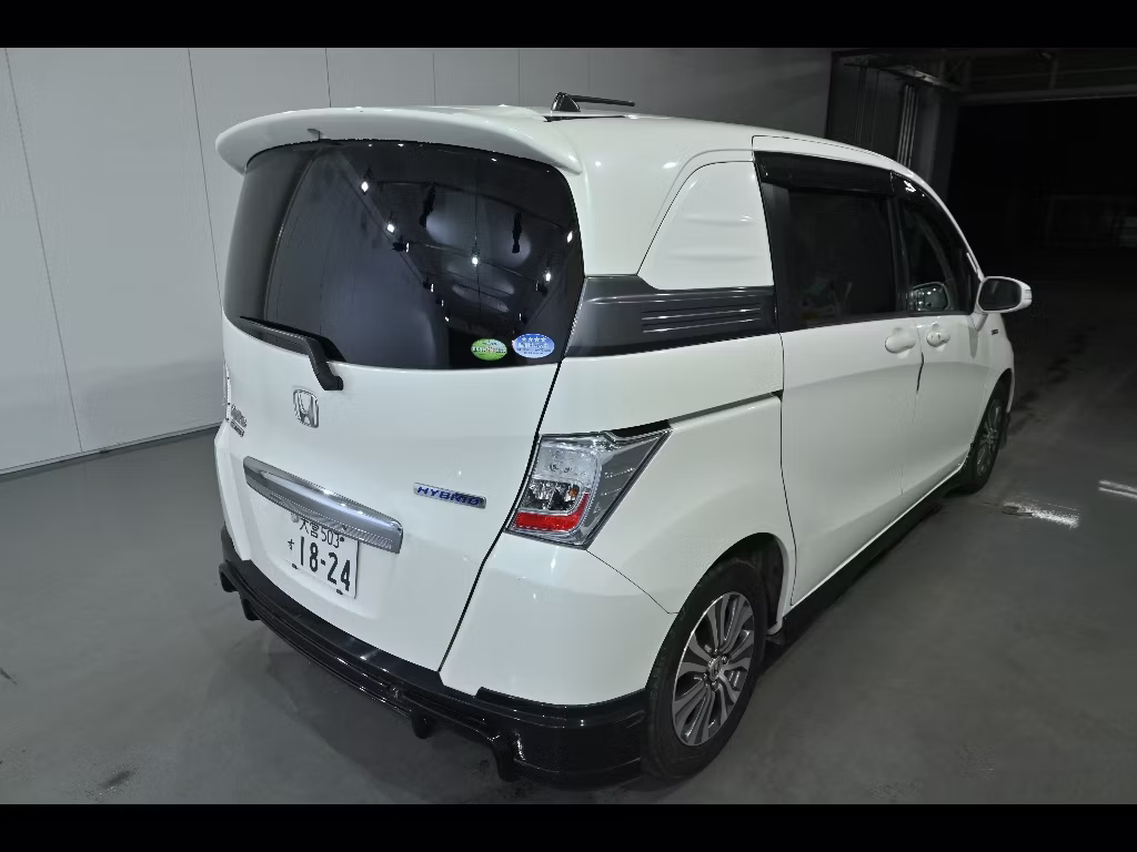HONDA FREED SPIKE