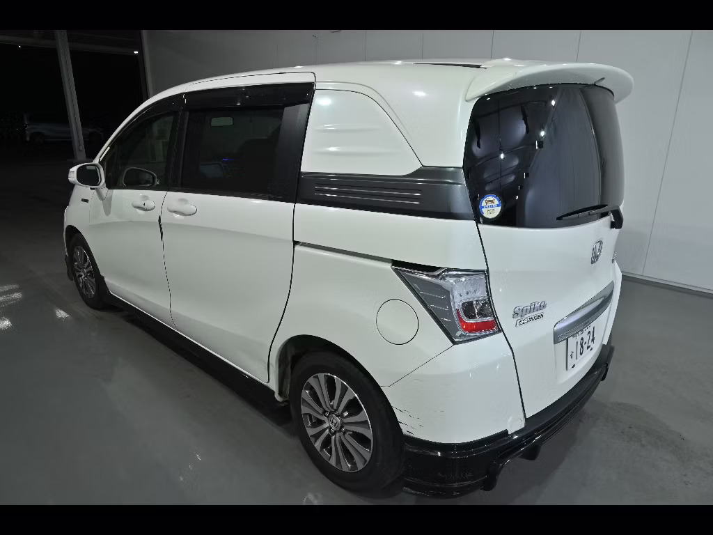HONDA FREED SPIKE