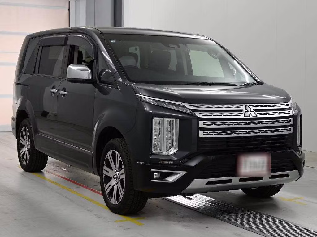MITSUBISHI DELICA D:5
