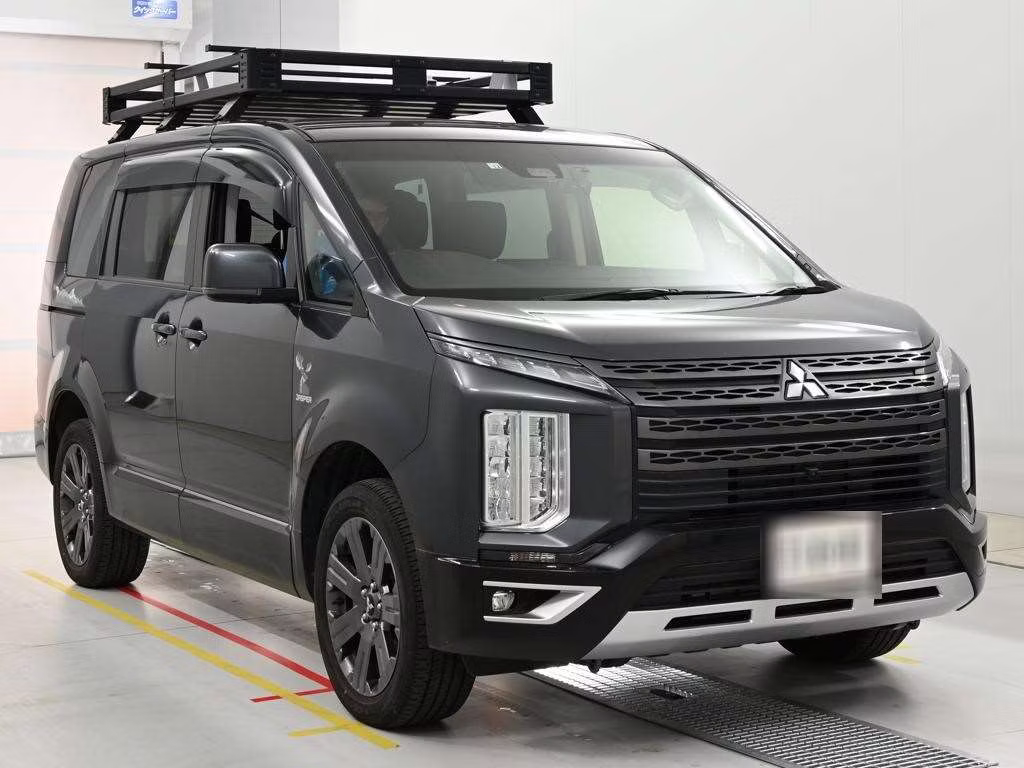 MITSUBISHI DELICA D:5