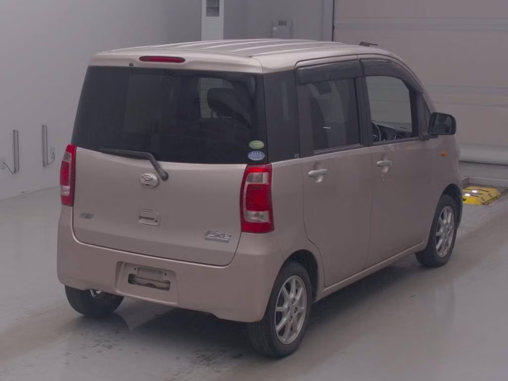 DAIHATSU TANTO EXE