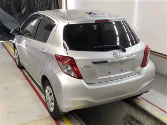 TOYOTA VITZ