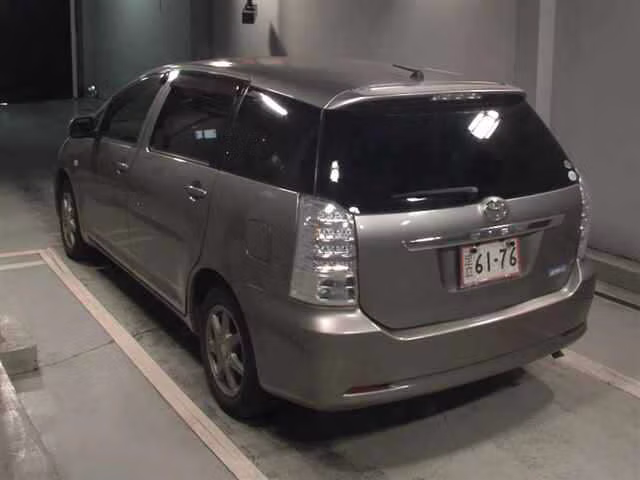 TOYOTA WISH