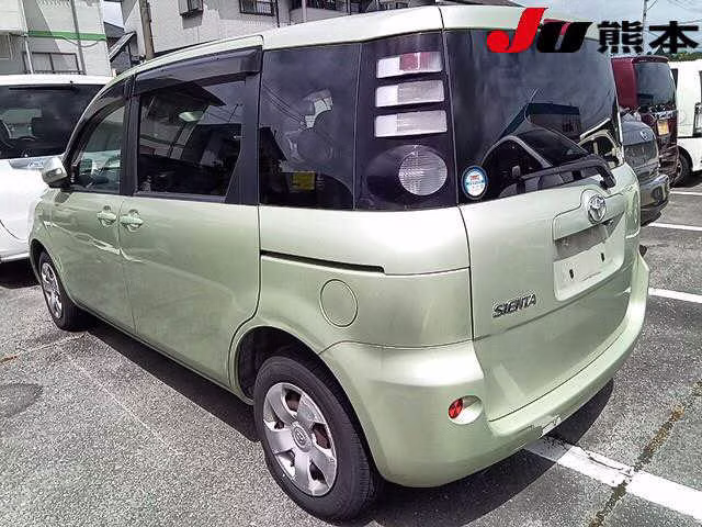 TOYOTA SIENTA
