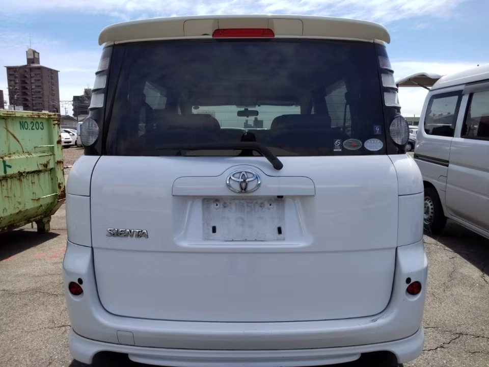 TOYOTA SIENTA