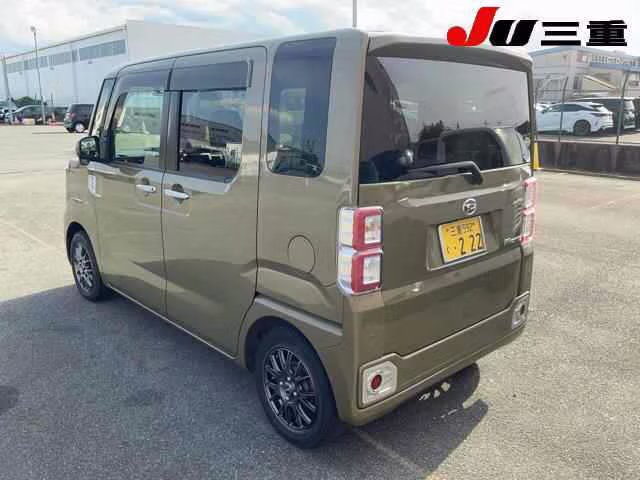 DAIHATSU WAKE
