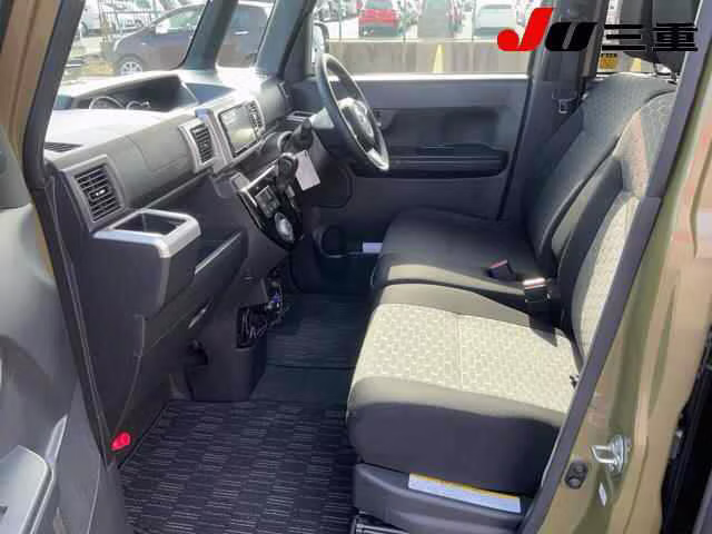 DAIHATSU WAKE