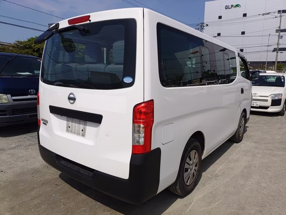 NISSAN NV350 CARAVAN