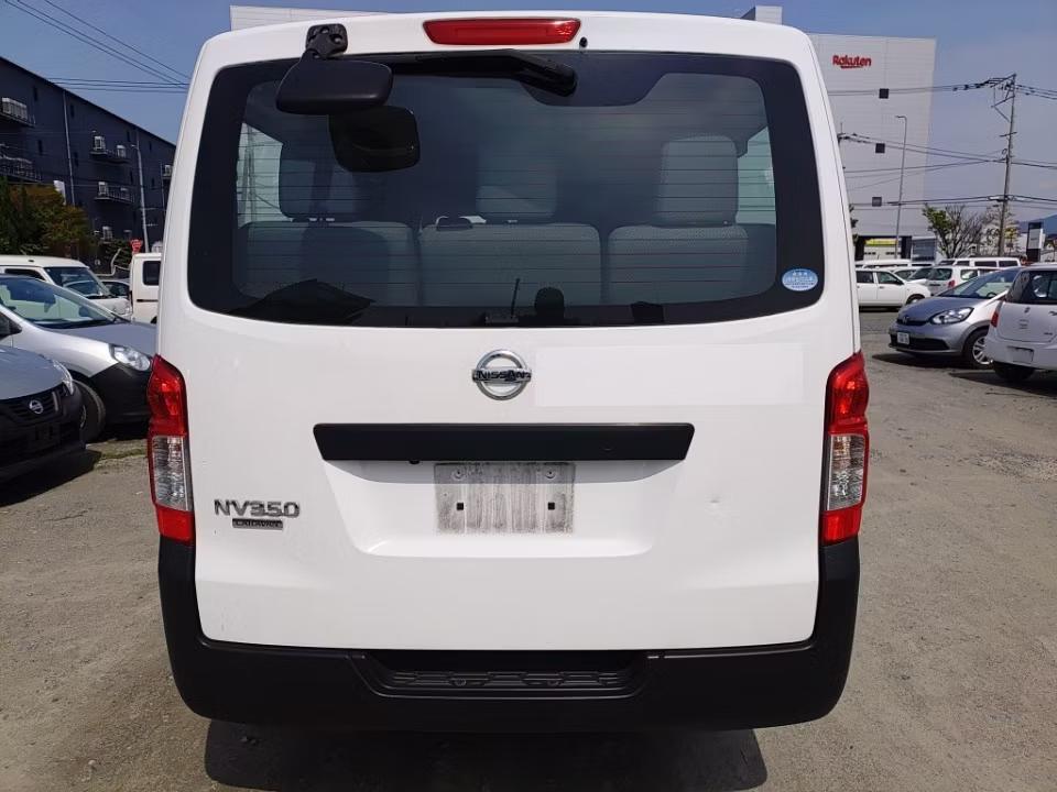 NISSAN NV350 CARAVAN