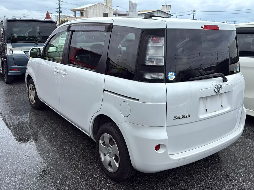 TOYOTA SIENTA