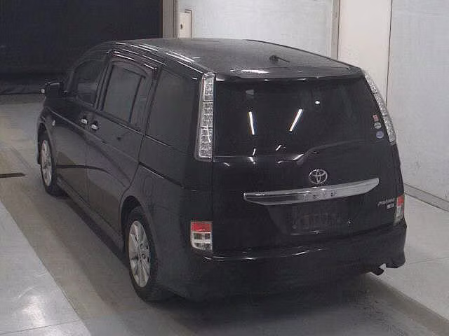 TOYOTA ISIS