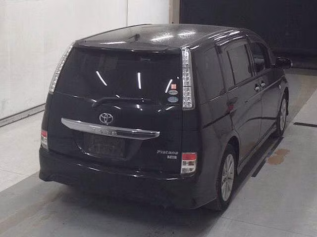 TOYOTA ISIS