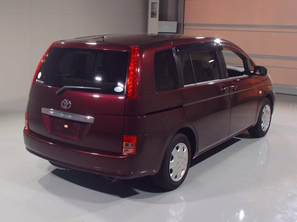TOYOTA ISIS