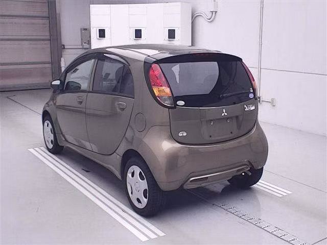 MITSUBISHI I