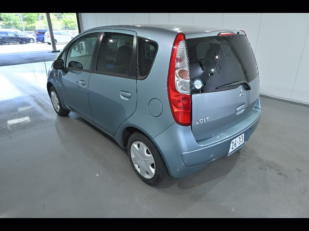 MITSUBISHI COLT
