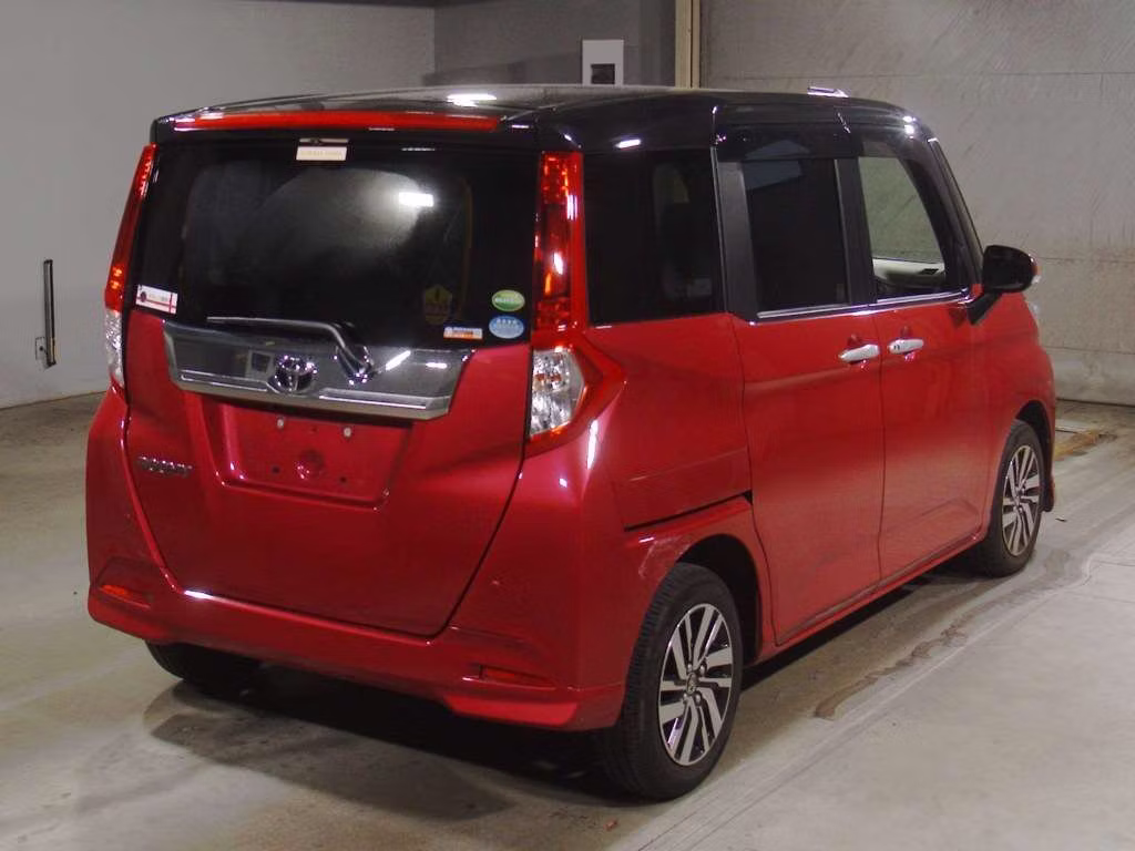TOYOTA ROOMY