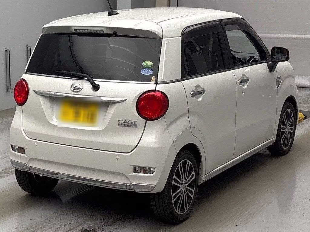 DAIHATSU CAST