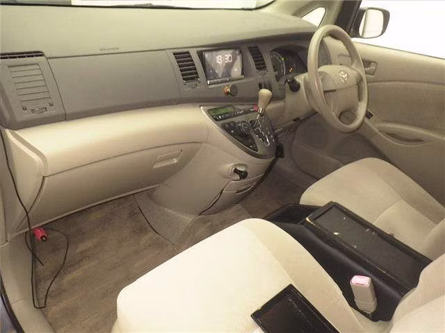 TOYOTA ISIS