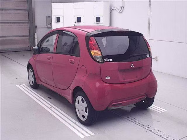 MITSUBISHI I
