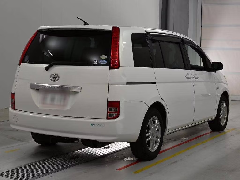 TOYOTA ISIS