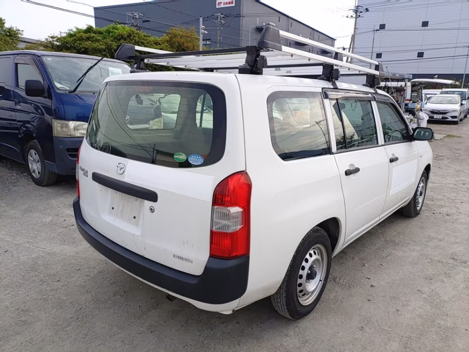 MAZDA FAMILIA
