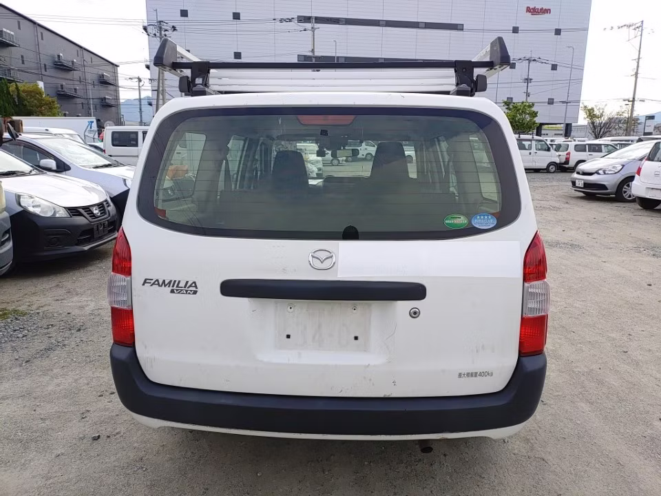 MAZDA FAMILIA
