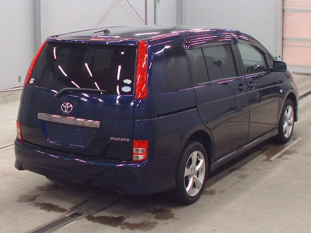 TOYOTA ISIS