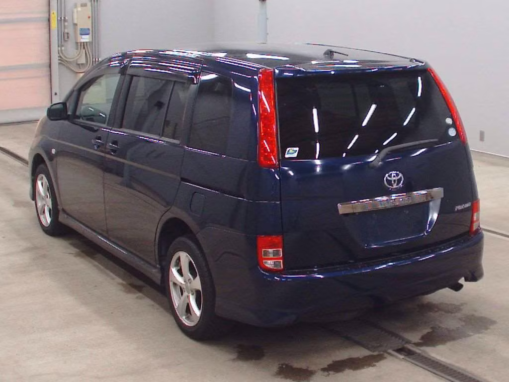 TOYOTA ISIS