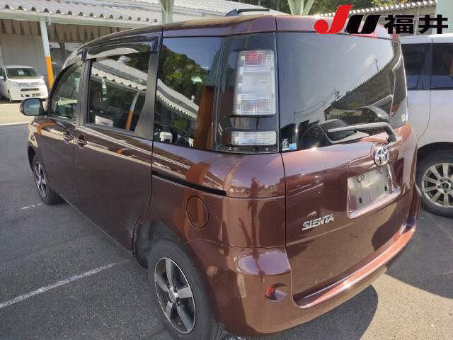 TOYOTA SIENTA