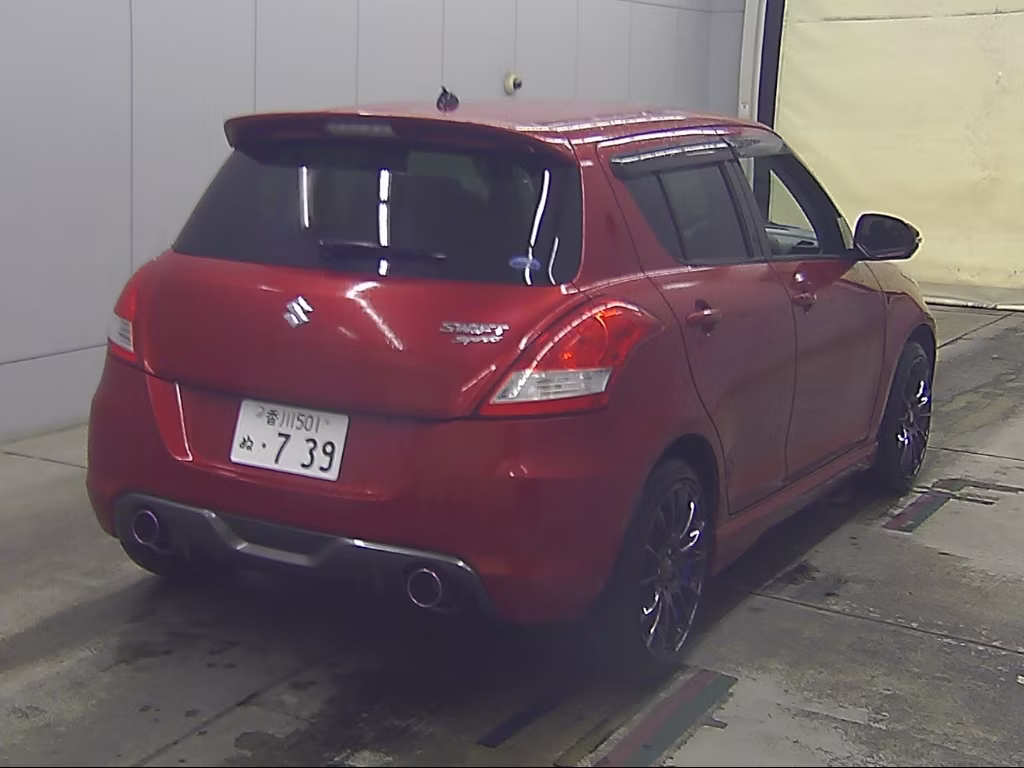 SUZUKI SWIFT