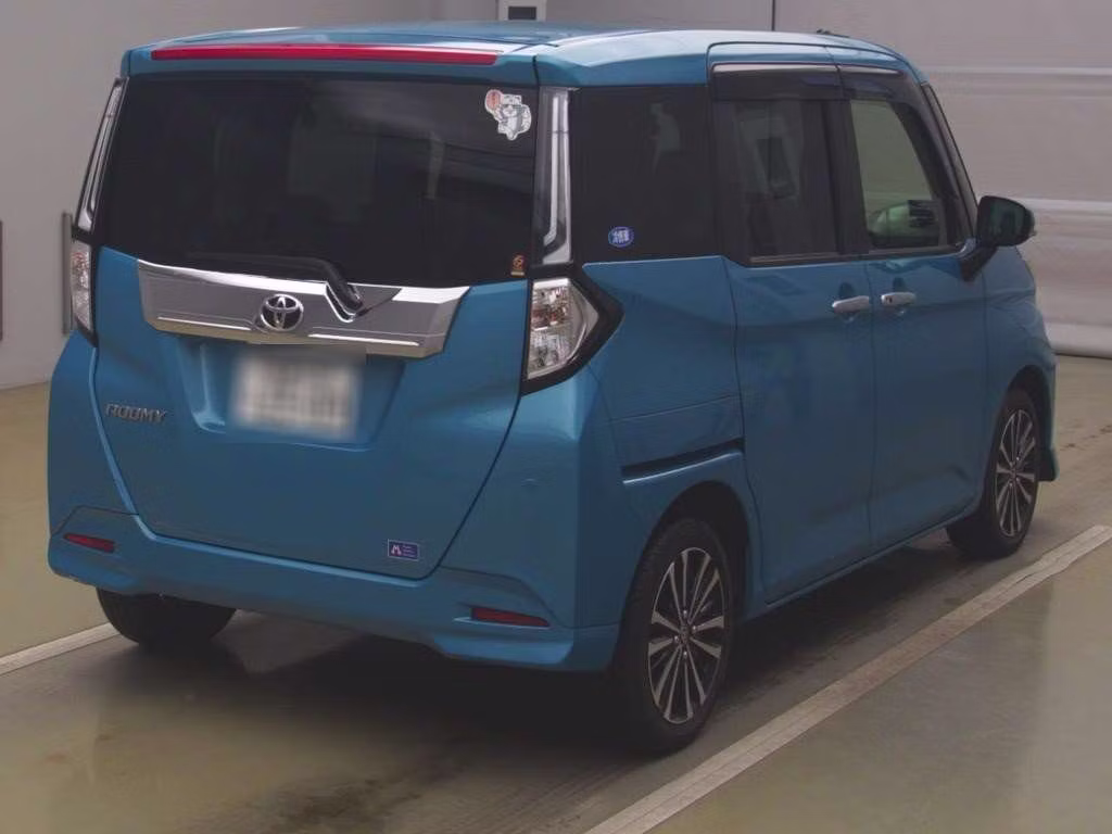 TOYOTA ROOMY