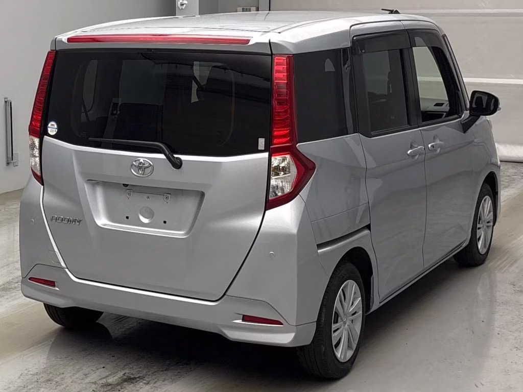 TOYOTA ROOMY