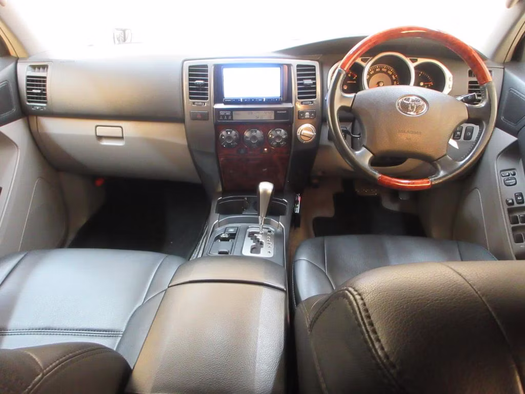 TOYOTA HILUX SURF