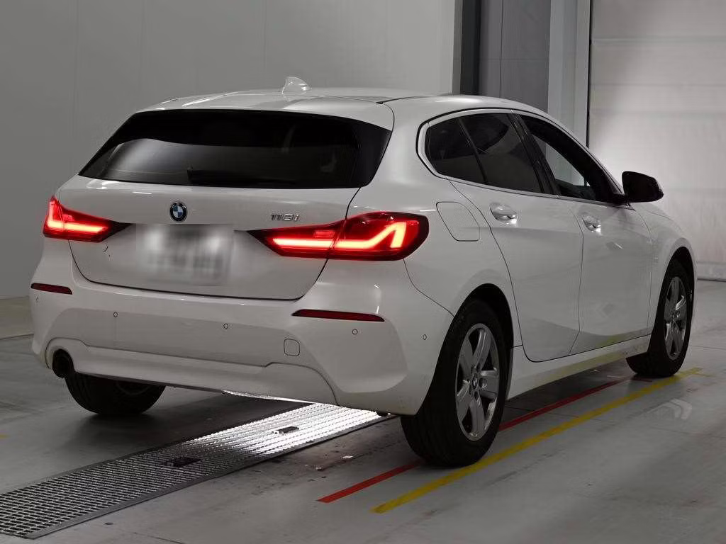 BMW 1-SERIES