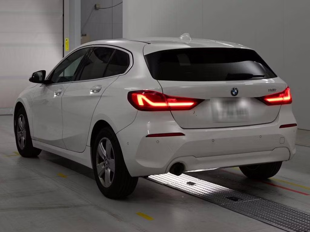 BMW 1-SERIES