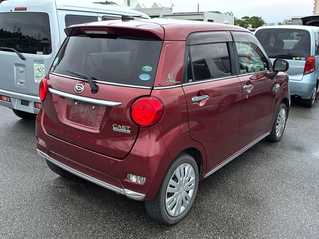 DAIHATSU CAST