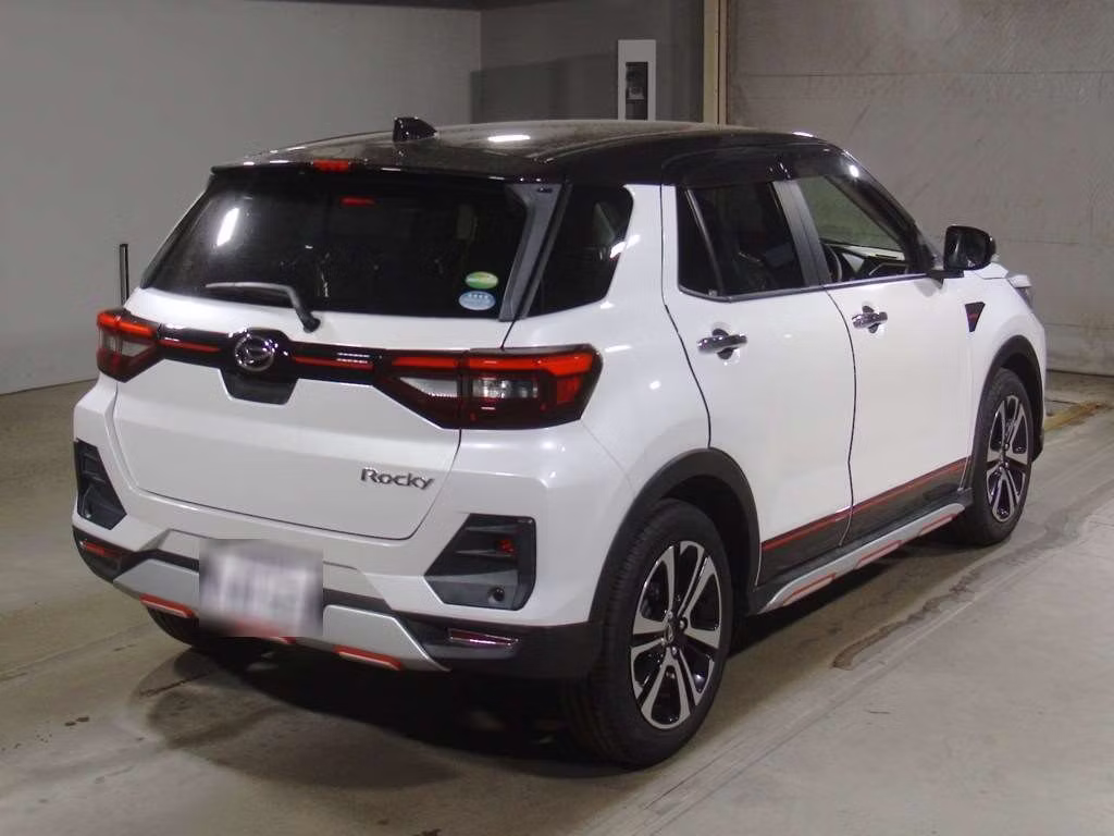 DAIHATSU ROCKY