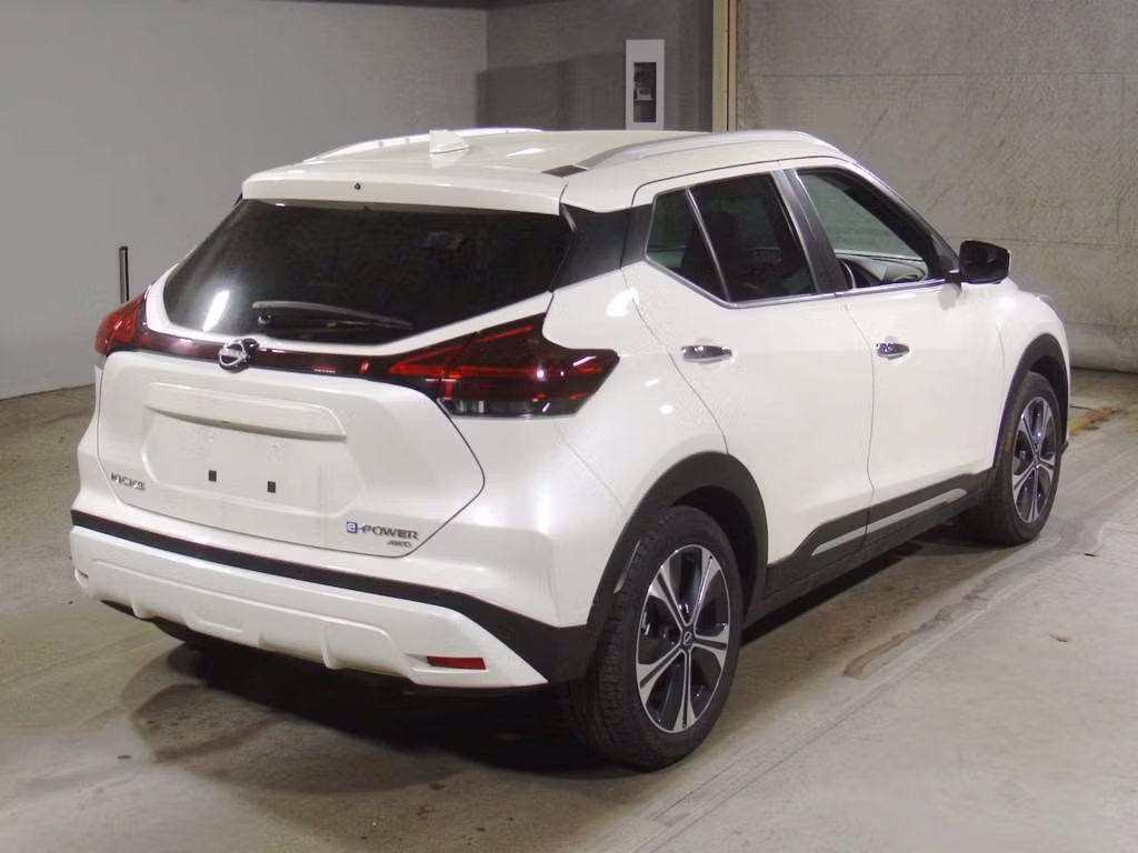 NISSAN KICKS