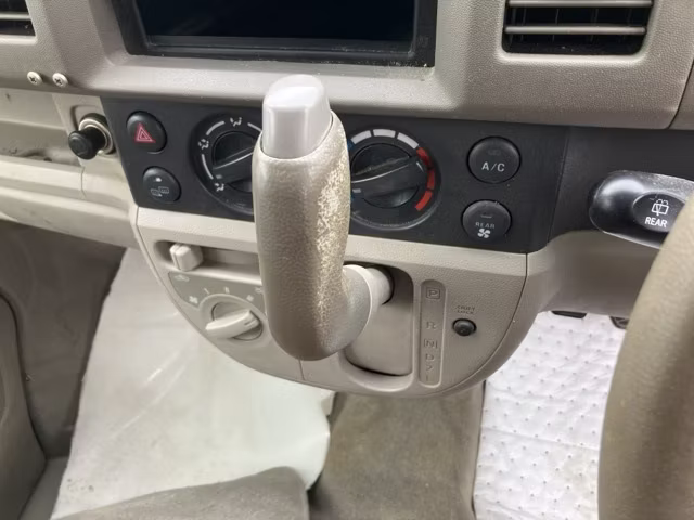 MITSUBISHI MINICAB