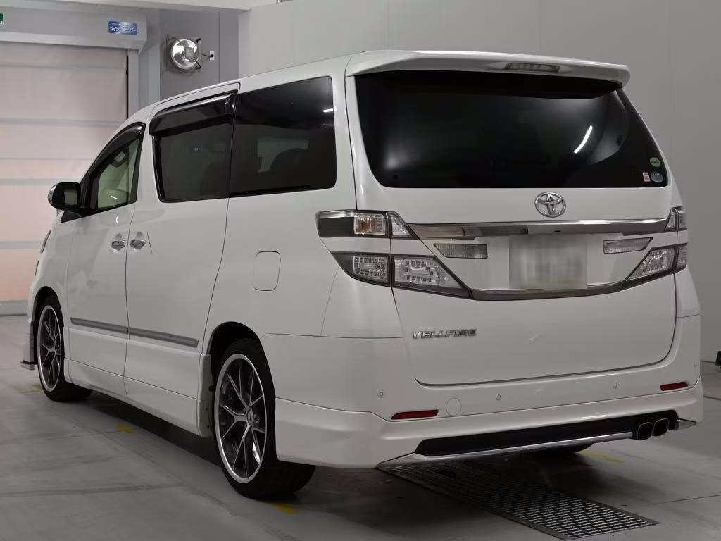 TOYOTA VELLFIRE